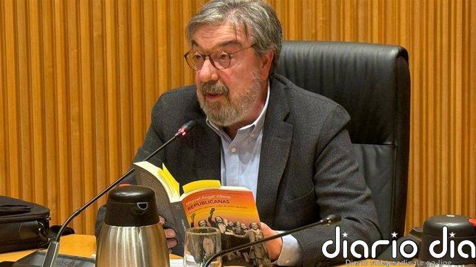 Pioneras y silenciadas: el libro que recuerda a las nueve diputadas cuya presencia abrió el camino a la democracia