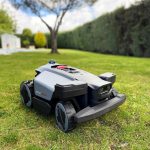 Probamos el robot cortacésped RockMow Z1 LiDAR: una bestia 4x4 pensada para jardines grandes y complicados