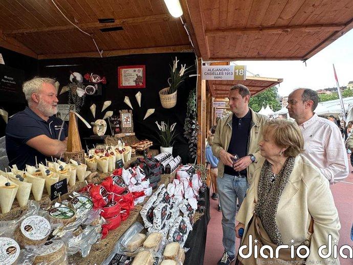Pumares (Foro) defiende el medio rural en Avilés y censura que el Principado "entorpece" a los productores