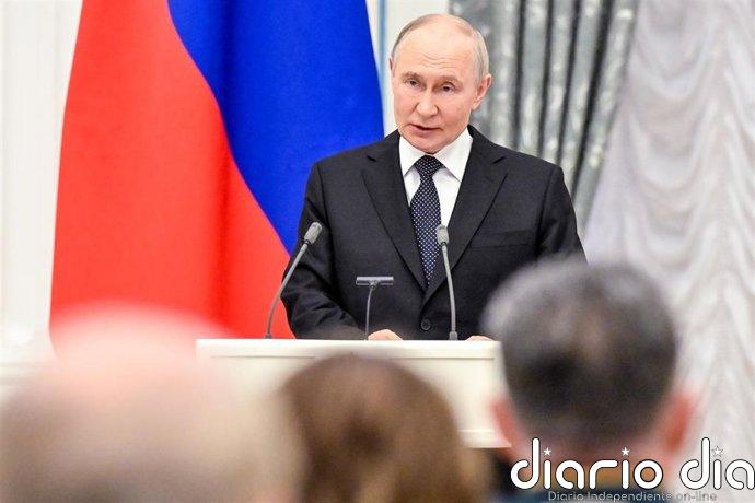 Putin condena el "ataque terrorista" de la "neonazi" Ucrania contra un centro educativo que deja seis muertos