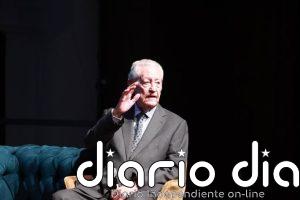 Rafael Escuredo acusa a Aznar de alentar a cometer "un delito" al convocar "a los jueces a la rebelión"