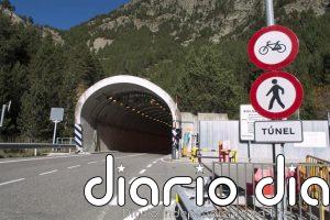 Recorre a pie el túnel Bielsa-Aragounet hacia suelo francés, lo que obliga a cerrar el paso fronterizo