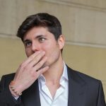 Renfe denuncia a Vito Quiles por estafa: sacaba billete sólo para medio recorrido y usaba salas VIP sin permiso