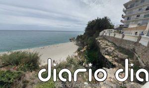 Rescatan a un hombre caído por un mirador en Nerja (Málaga)