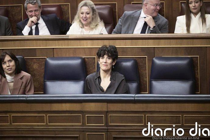 Saiz asegura que se han registrado y asignado más de 150.000 citas de la regularización: "Hay tiempo suficiente"