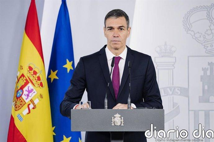 Sánchez dice que Ayuso es "profesional en crear problemas" tras su reciente viaje a México