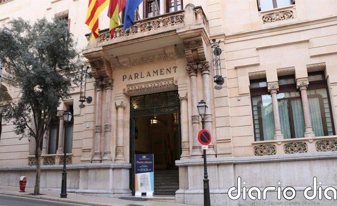 Sanidad, vivienda o turismo centrarán el primer pleno de mayo del Parlament