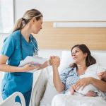 SATSE reclama más matronas en España para conseguir un "mejor futuro" para las mujeres