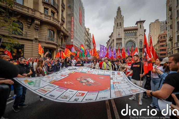 Sindicatos catalanes se manifiestan este 1 de mayo por la paz y democracia internacional