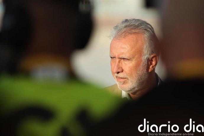 Torres asegura que informó sobre el vuelo de los españoles "a todos los presidentes autonómicos"