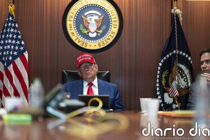 Trump asegura que EEUU está vigilando con sus satélites la situación del uranio enriquecido iraní