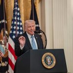 Trump asegura que pondrá fin a la ofensiva y al "efectivo" bloqueo en Ormuz si Irán "acepta cumplir lo acordado"