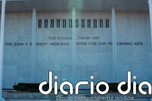 Trump carga contra el juez que frenó la reforma del Kennedy Center y augura el "colapso" de la institución