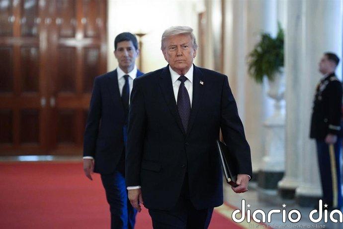 Trump cree que la situación con Irán está "al 50%" entre un acuerdo y nuevos bombardeos de EEUU