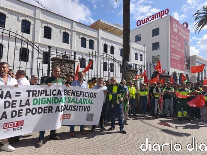 UGT cifra en un 100% el seguimiento de la huelga en Heineken, que ofrece una subida salarial "justa y competitiva"