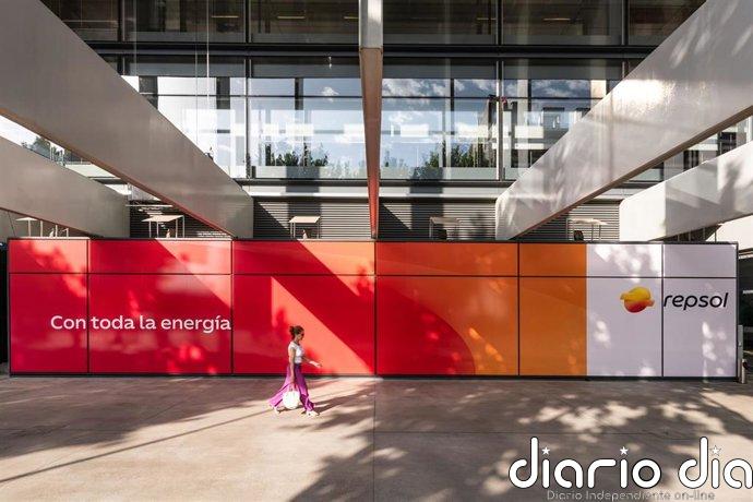 UGT y CCOO convocan una concentración para la Junta de Repsol para protestar por el "bloqueo" del convenio