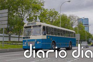 Un centenar de vehículos históricos recorren este viernes las calles de la capital coincidiendo con San Isidro