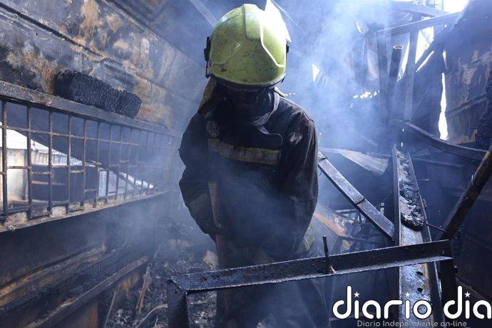 Un incendio en una escuela femenina del centro de Kenia deja al menos diez alumnas muertas