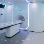 Un nuevo enfoque basado en simulaciones e IA reduce el tiempo y los datos necesarios en resonancias