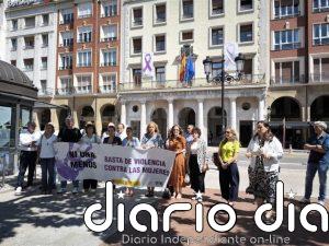 Una concentración en Logroño recuerda a las tres últimas mujeres asesinada por violencia machista en España