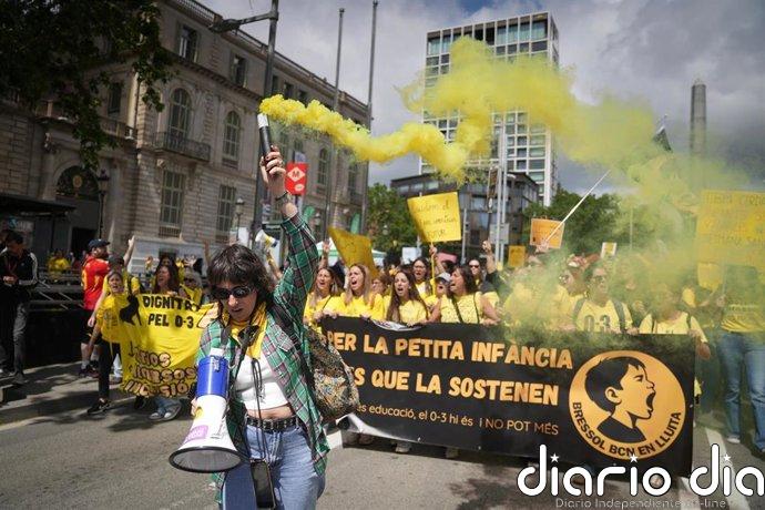 Unos 1.000 profesionales del 0-3 piden en Barcelona "dignidad" para esta etapa educativa