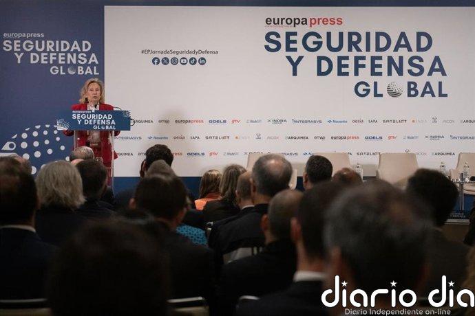 Valcarce esboza las prioridades de Defensa para 2026: mantener los Eurofighter, misiles, antidrones y digitalizar la UME