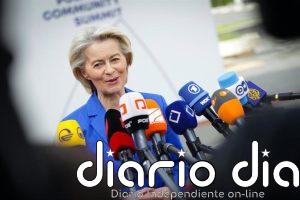 Von der Leyen recuerda que "un acuerdo es un acuerdo", tras las amenazas de aranceles de Trump