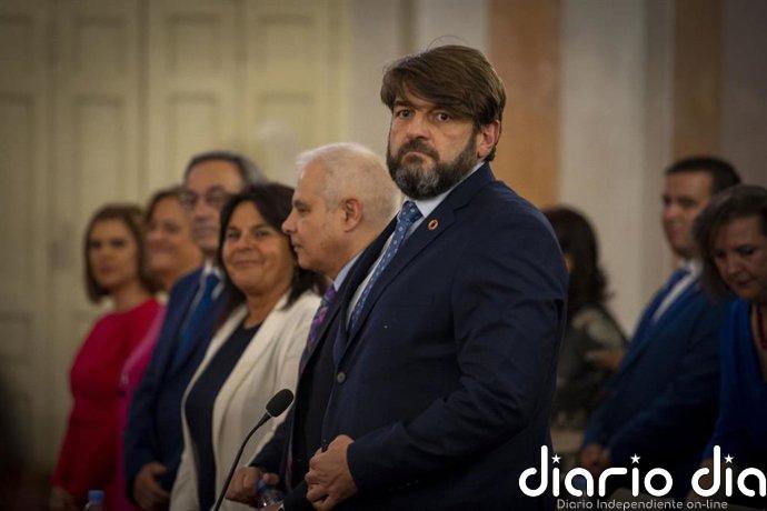 Vox pide prudencia ante la acusación de su portavoz en Alcalá: "No vamos a quemar a nadie en la hoguera"