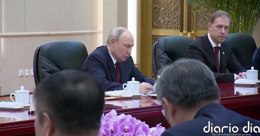 Xi Jinping recibe con honores a Putin en Pekín