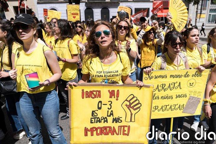 Zarzalejo y trabajadoras de escuelas infantiles se reúnen este jueves tras más de un mes de huelga indefinida