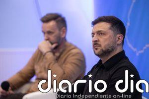 Zelenski encabeza el funeral del líder ultranacionalista Andri Melnik: "Rindiendo homenaje a nuestros héroes"