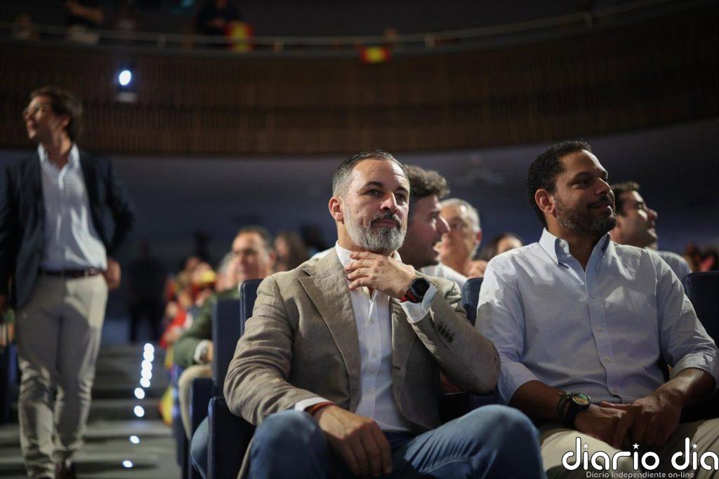 Abascal advierte al PP de que Vox volverá a romper los gobiernos autonómicos si les ponen "zancadillas o trampas"