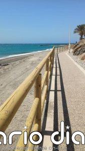Abierta al público la nueva pasarela peatonal entre las playas de Castell de Ferro y Cambriles en la costa granadina