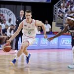 Adam Somogyi firma con el Surne Bilbao Basket hasta 2028