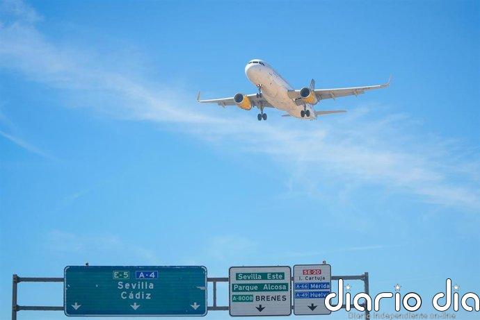 Aena licita por 5,26 millones una planta solar fotovoltaica para autoconsumo en el Aeropuerto de Sevilla