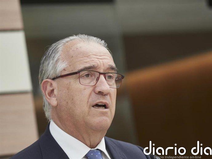 Agreden al exalcalde de Pamplona Enrique Maya en el Casco Antiguo de la ciudad