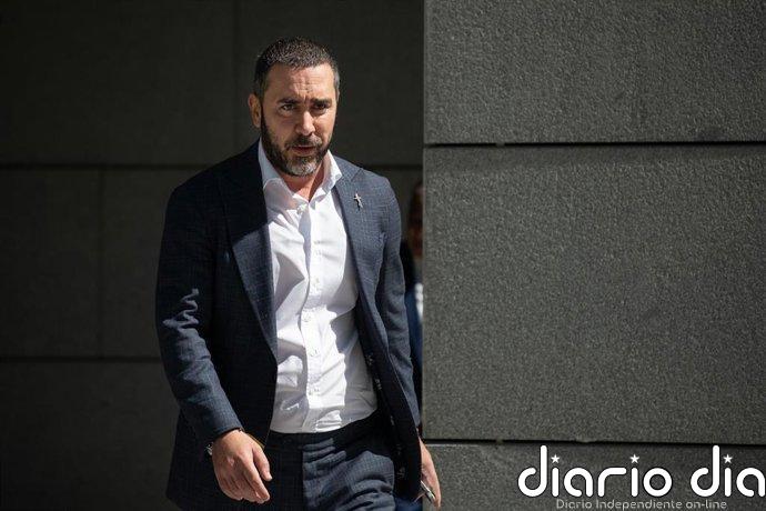 Aldama anima a colaborar con la justicia tras permitirle que no entre en prisión pese a la "gravedad" de su conducta