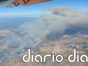 Ascienden a más de 360 los desalojados por un incendio forestal en Villanueva de los Castillejos (Huelva)
