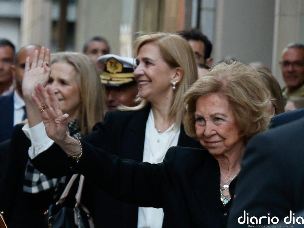 Así ha sido el encuentro privado de las infantas Elena y Cristina y sus hijos con León XIV gracias a la Reina Sofía