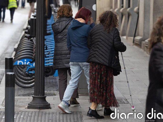 Asociaciones de personas con sordoceguera piden en el Congreso un modelo español de atención específico