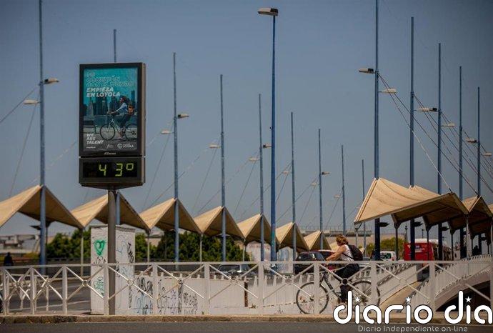 Aviso amarillo este jueves por viento, oleaje y altas temperaturas en Almería, Cádiz y Sevilla