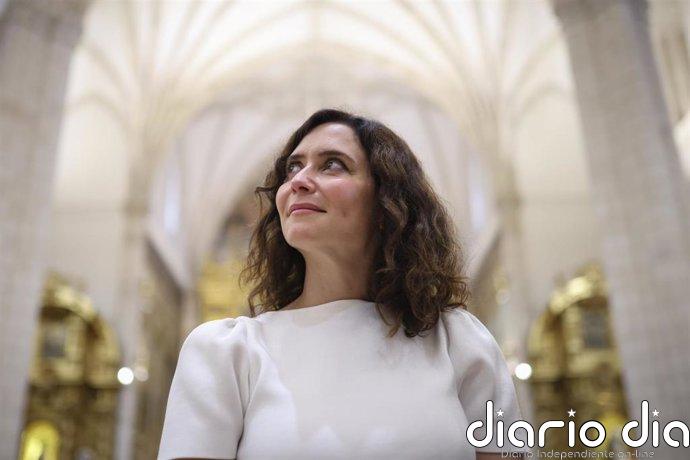 Ayuso ve al Gobierno "al calor de la prisión" con una "mafia al más alto nivel": "Se trata de Sánchez o de democracia"