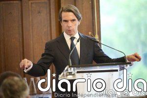 Aznar advierte de que una continuidad de la actual coalición de gobierno supondrá "el final del sistema constitucional"