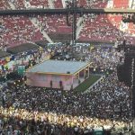 Bad Bunny, en su concierto, y el Papa, en la Vigilia, avisan a los jóvenes sobre las redes sociales