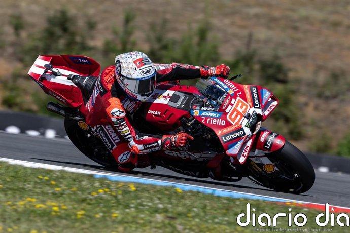 Bagnaia gana al esprint en Brno, Márquez sube al podio y Martín acecha al líder