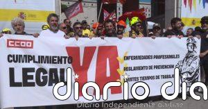 Bomberos forestales se manifiestan en Madrid para reclamar mejoras laborales y más recursos de cara a la campaña de verano