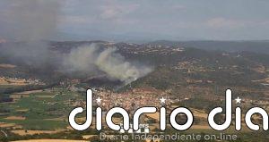 Bombers mantiene dotaciones en los incendios de Cervià de les Garrigues, Sanaüja y Ponts (Lleida)
