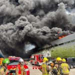 Bombers prevé controlar "en minutos" el incendio sin heridos de Santa Perpètua (Barcelona)