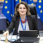 Bruselas impone cautelarmente a Meta permitir el acceso gratuito a WhatsApp por chatbots rivales