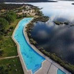 Buitrago retrasa la apertura de su piscina, la más larga de España, por el inicio de temporada de la Regata de Traineras